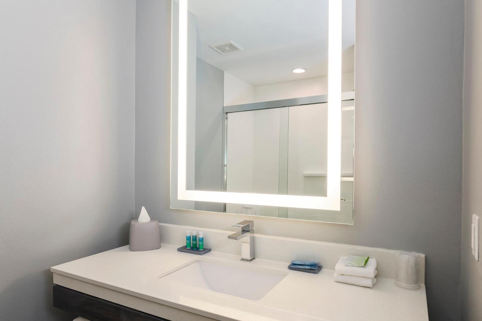 Holiday Inn Express & Suites Houston - Hobby Airport Area By Ihg Dış mekan fotoğraf